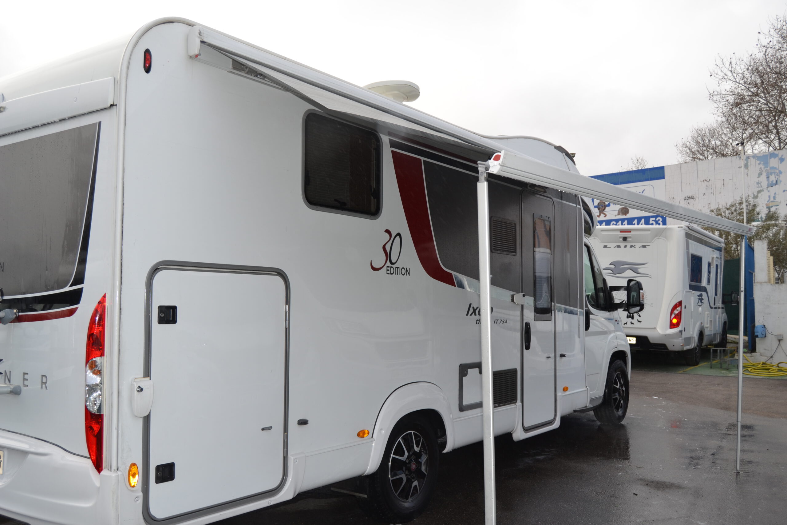 B Rstner Ixeo Time It G Comercial Caravaning