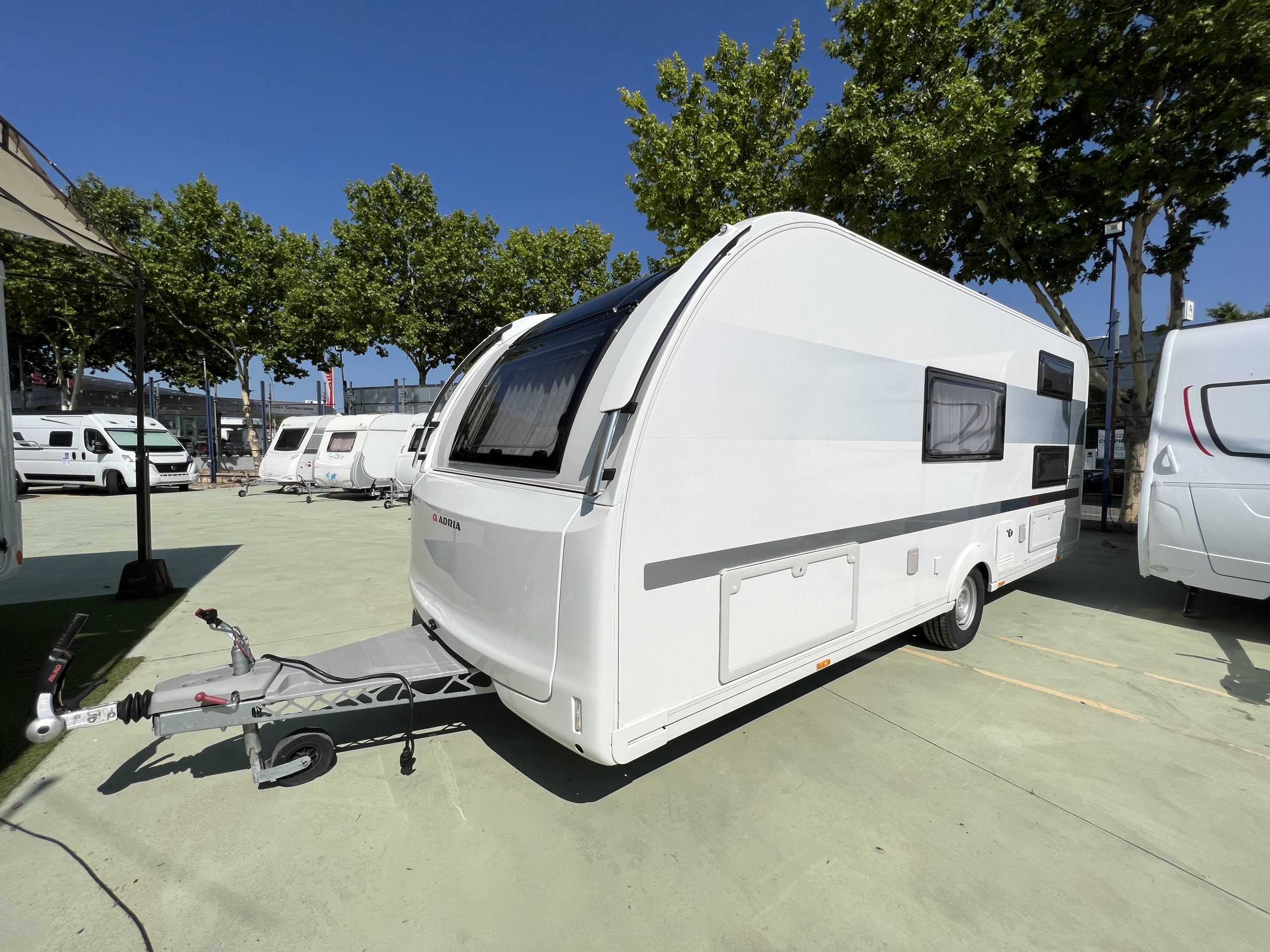 Adria Adora 573 PT Commercial Caravaning