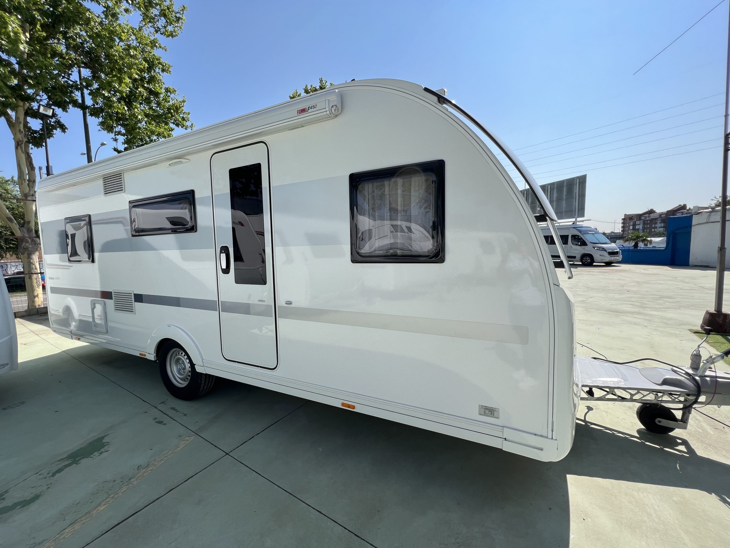 Adria Adora 573 PT Commercial Caravaning